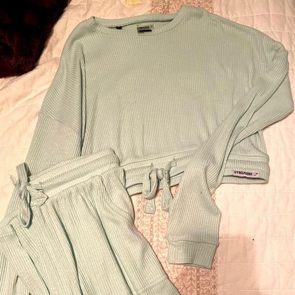 Gym Shark lounge set - Picture 3 of 4